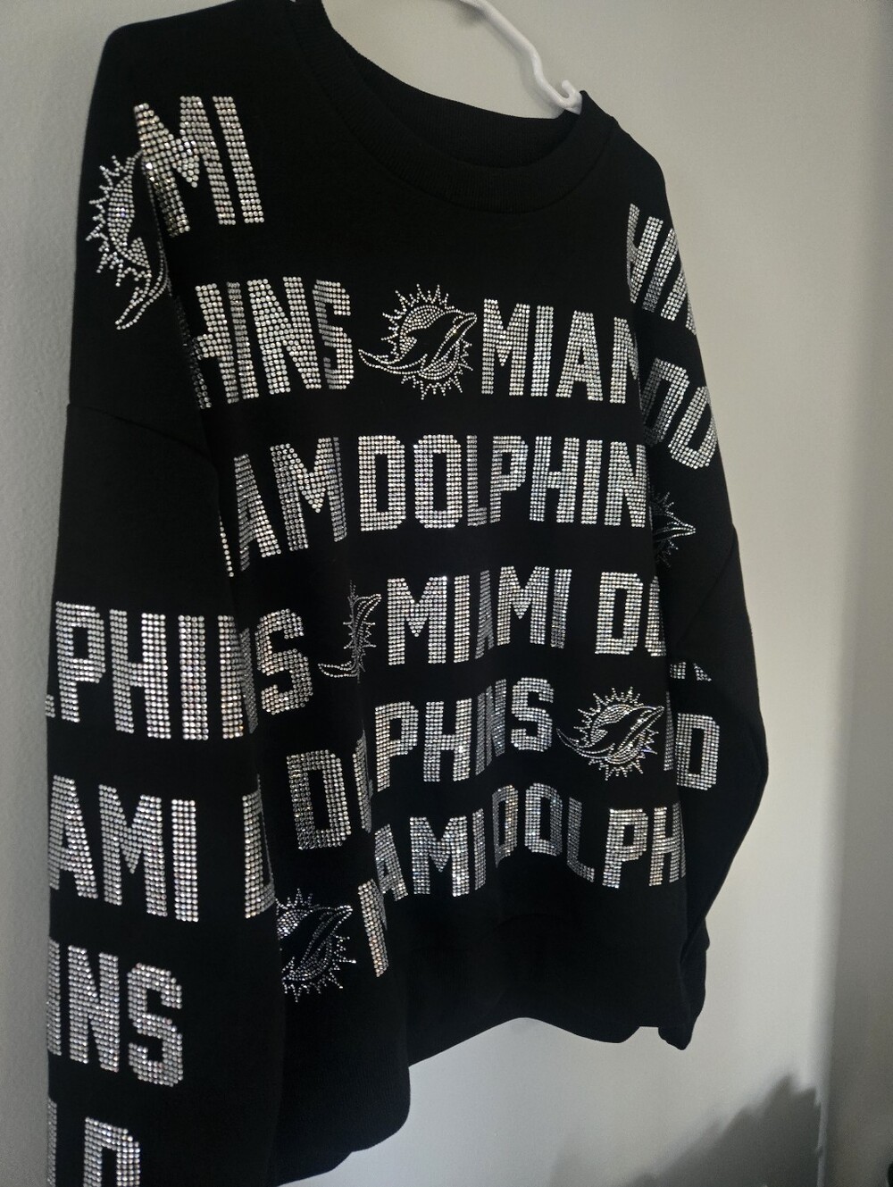 Miami Dolphins Women's Black Rhinestone Crewneck Sweatshirt - Small